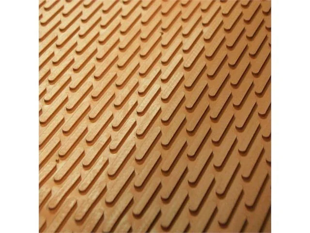 Red 1/4 x 22 x 34 x 22 x 8 Traction Mat S256