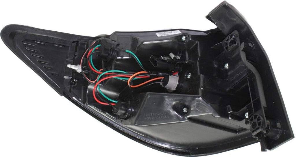 Tail Light Assembly Passenger Side K877396