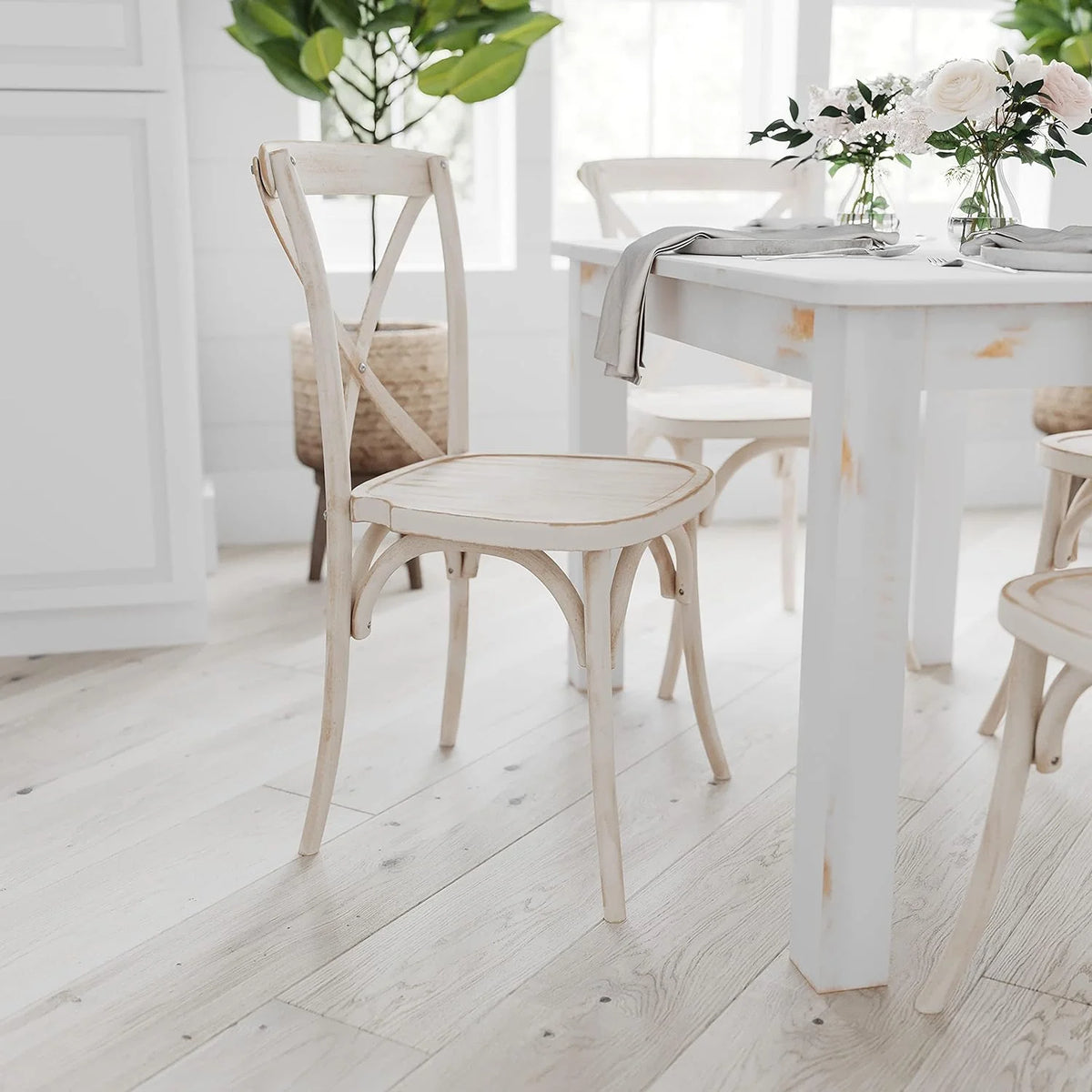 46" X 30" Rectangular Antique Rustic White Solid Pine Dining Table Q58488