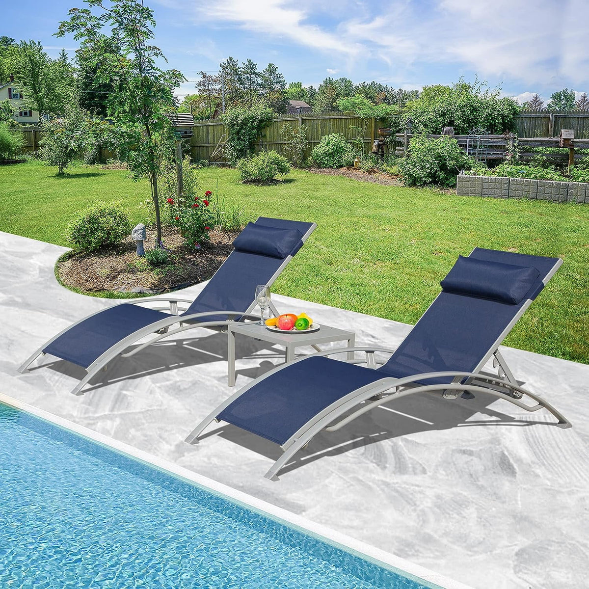 Aluminum Lounge Chair Set of 3 with Side Table L16660
